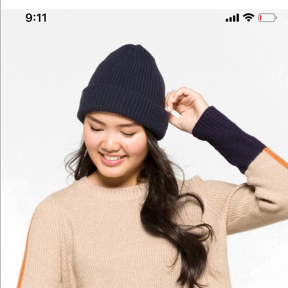 Ribbed long sleeve pullover sweater - Picture 3 of 3